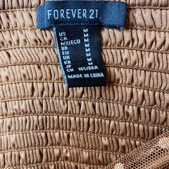 Crop Top! - Picture 5 of 5